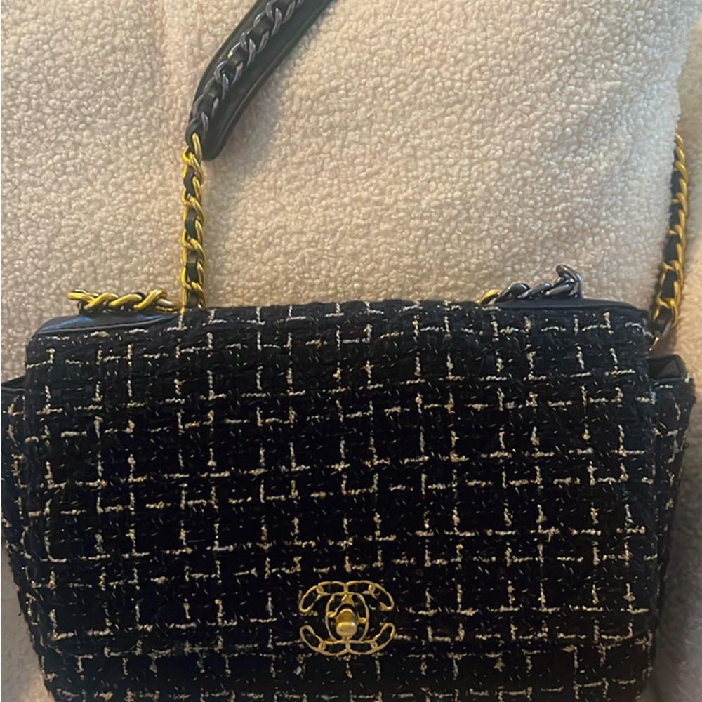 Chanel Black Tweed Shoulder Bag